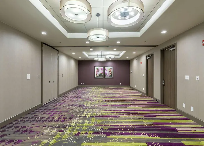 Doubletree By Hilton Salem - University, Nc 4*