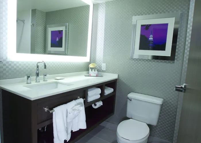 Doubletree By Hilton Salem - University, Nc Hotel 4*
