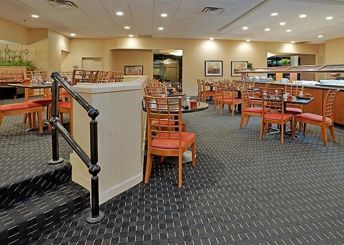 Doubletree By Hilton Salem - University, Nc 4*